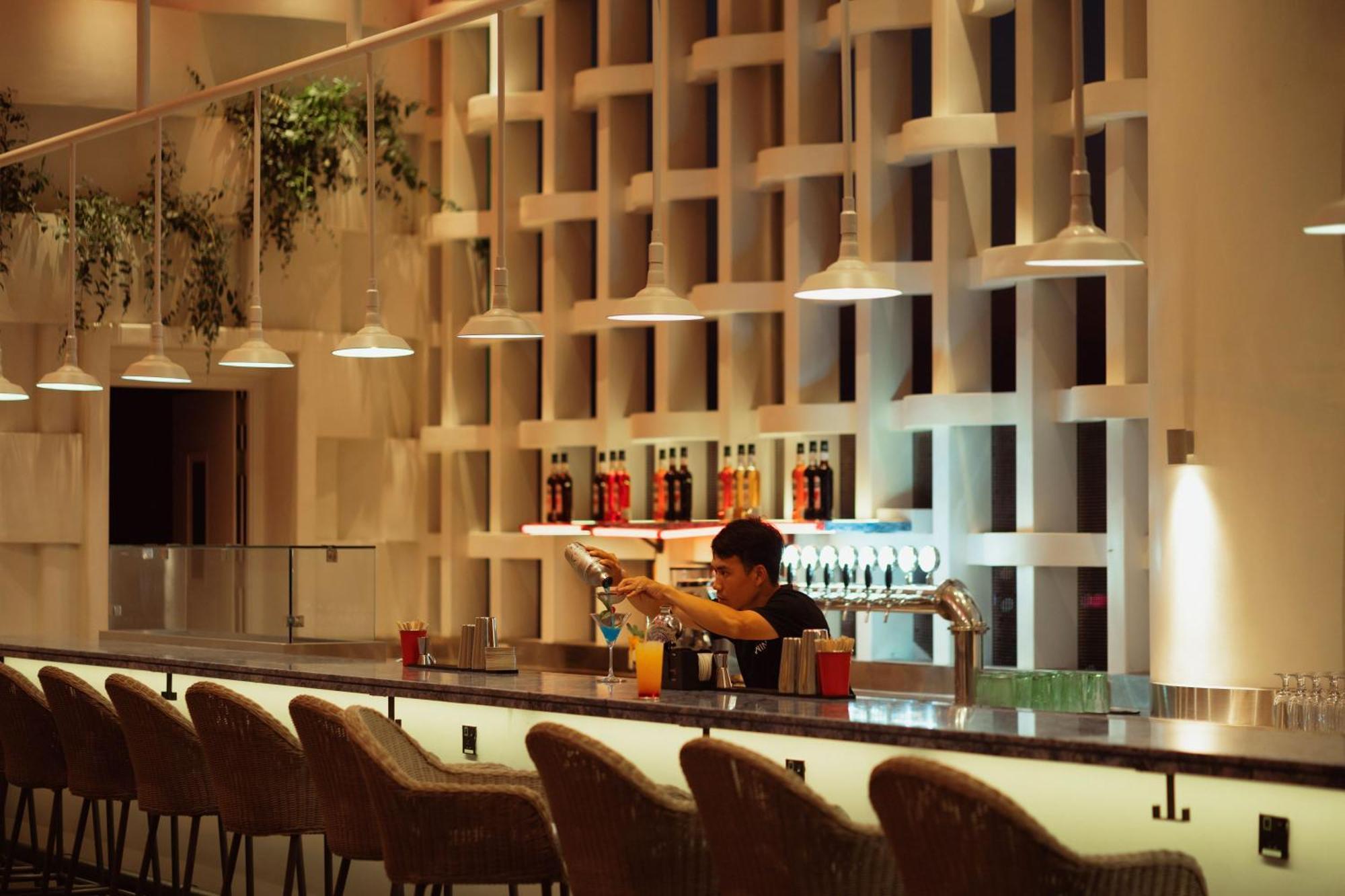 Wink Hotel Tuy Hoa Beach - 24Hrs Stay & Rooftop Pool Bar Экстерьер фото